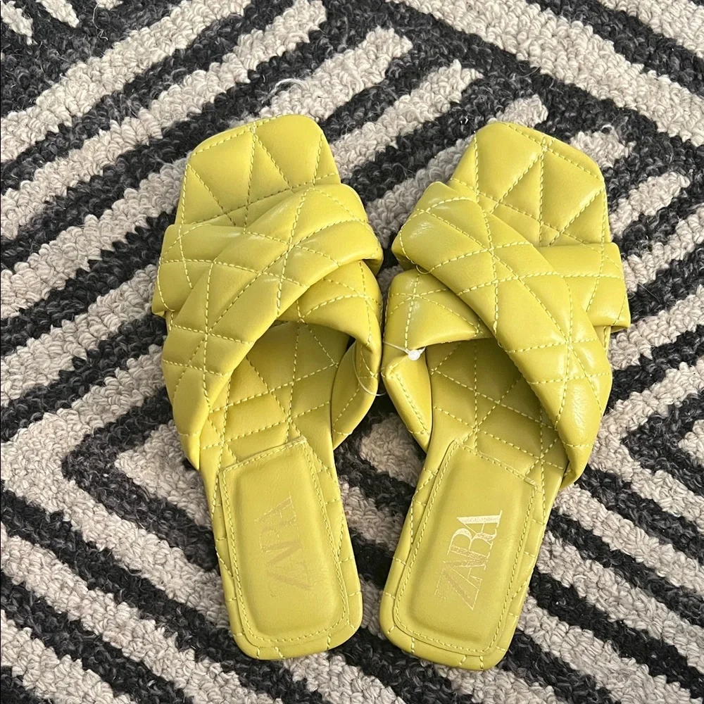 Zara Women's Yellow Quilted Sandals - Picture 3 of 4